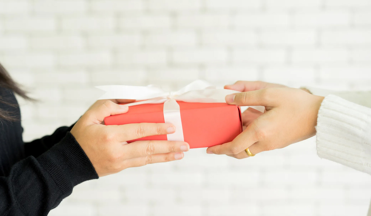 Best Gifts to Cheer up Someone who is having a hard time